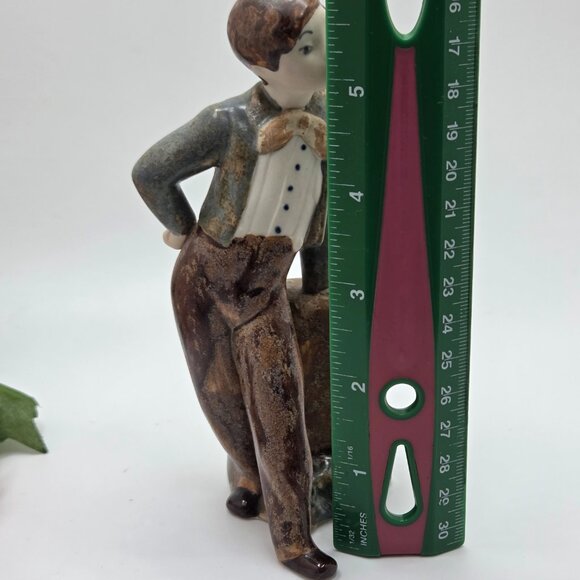Vintage Hummelwerk Rex Valencia Spain Figurine Boy Gray Tan Leaning Porcelain - Picture 8 of 10
